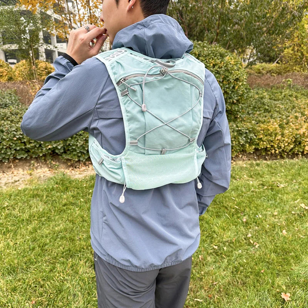 HydroVynu Ultralight Ergonomic Hydration Vest for Running