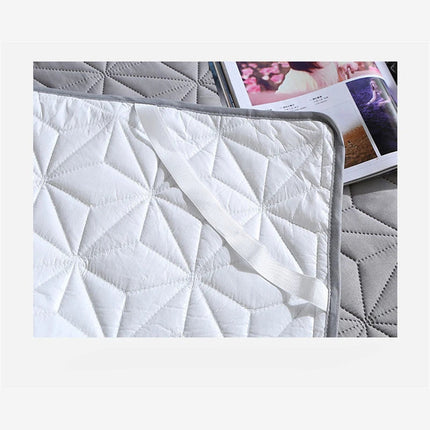 SereNovax Quilted Silent Waterproof Mattress Protector
